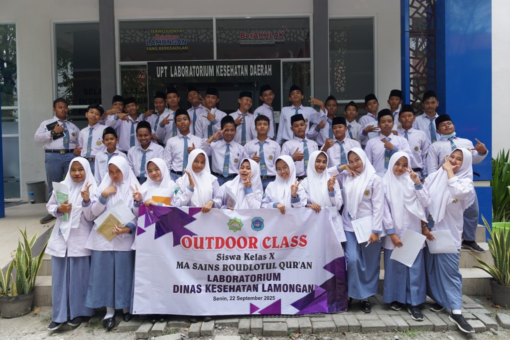 Kunjungan ke Lab Dinas Kesehatan Lamongan