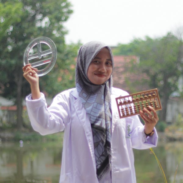 Khoirun Nisa', S.Pd.